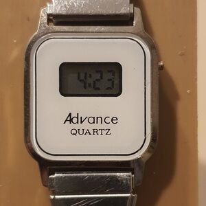 Vtg Advance Quartz Silver/White Stainless Steel Digital Women's Watch